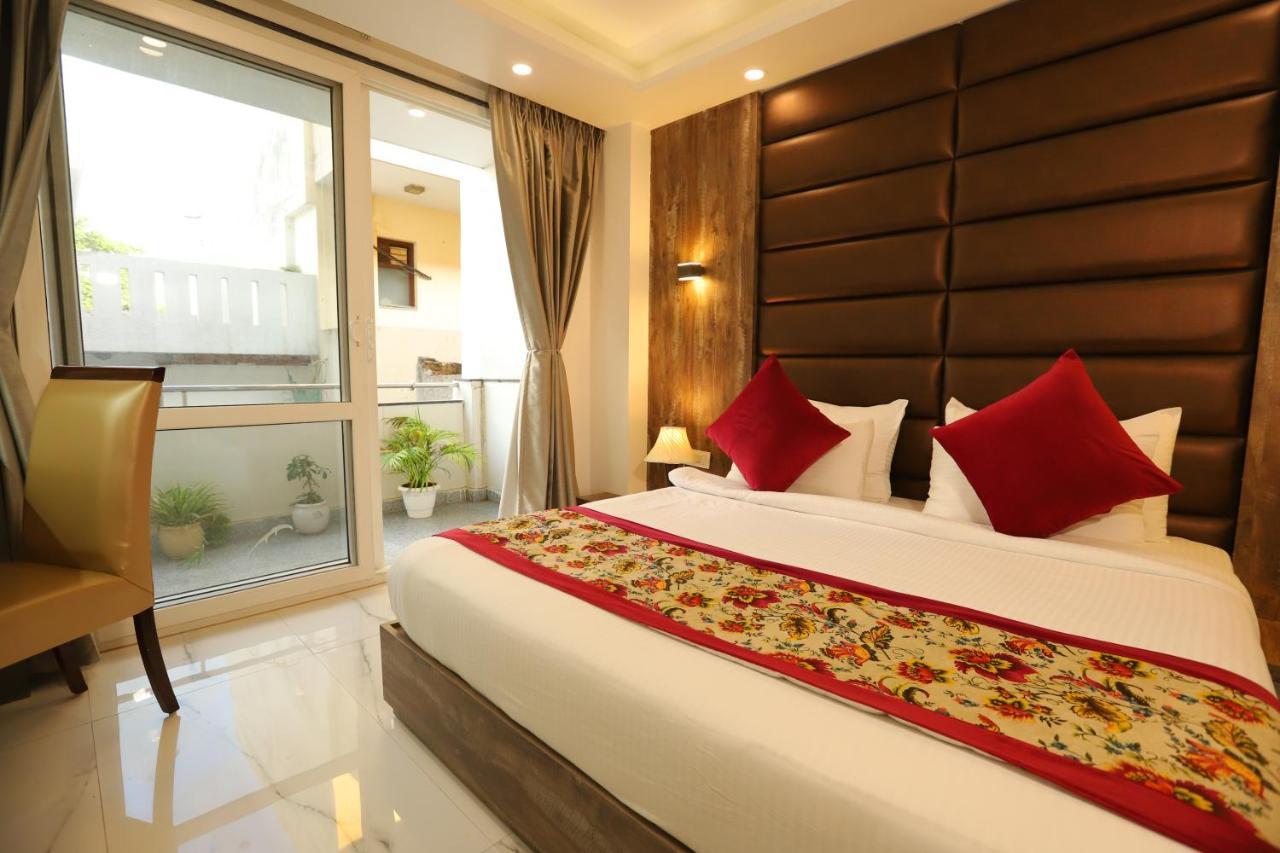 Hotel Keshav Residency Near Medanta Pure Veg 구르가온 외부 사진